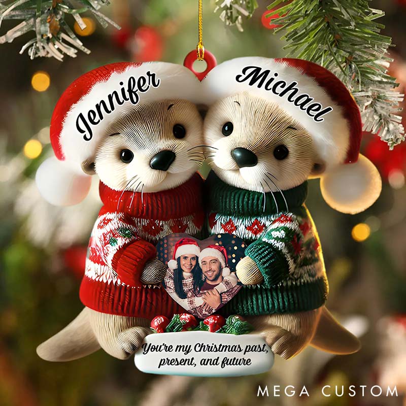 Personalized Couple Otter with Photo Acrylic Christmas Ornament Custom Newlyweds Otter Holding Heart Xmas 2D Flat Printed Ornament from Your Picture
