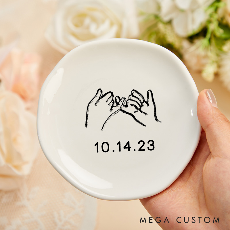 Personalized Minimalist Hand-in-Hand with Date Wedding Engagement Irregular Round Ring Dish