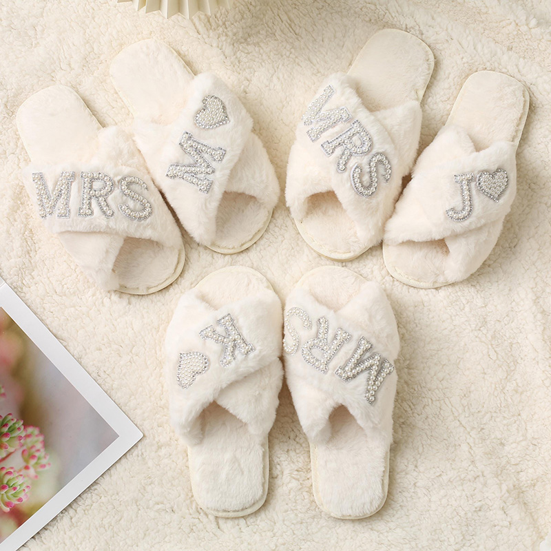 Personalized Bridesmaid Fluffy Slippers Bride Gift Pearls Slippers Rhinestone Fluffy Slippers Bachelorette Hen Fluffy Slippers  Bridesmaid Gifts