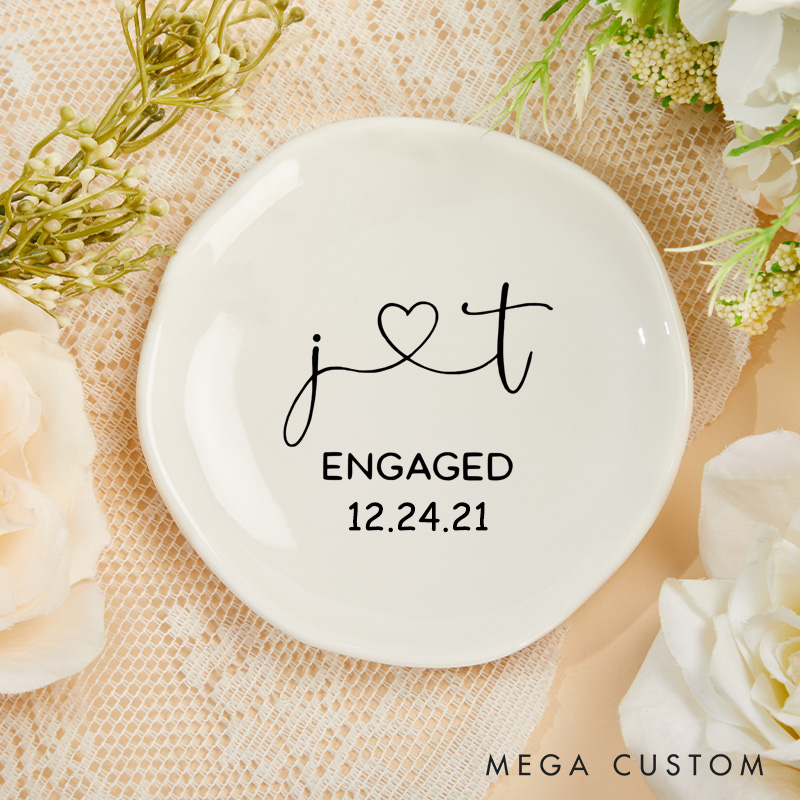 Personalized Heart-Connected Initials Engagement Monogram Engagement Irregular Round Ring Dish