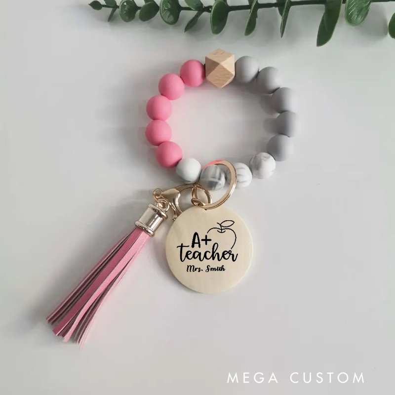 Personalized Teacher Keychain A Plus Teacher Design Silicone Beads Bracelet Keychain Wooden Engraved Wristlet Keychain Teacher Appreciation Gift