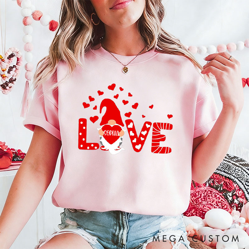 Personalized Couple Cute Love Gnome with Heart Matching T-Shirt Valentine's Day T-Shirt for Husband Wife Boyfriend Girlfriend Gift for Hubby Wifey