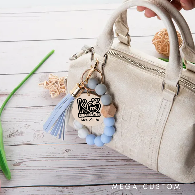 Personalized Teacher Keychain Kindergarten Design Silicone Beads Bracelet Keychain Wooden Engraved Wristlet Keychain Teacher Appreciation Gift