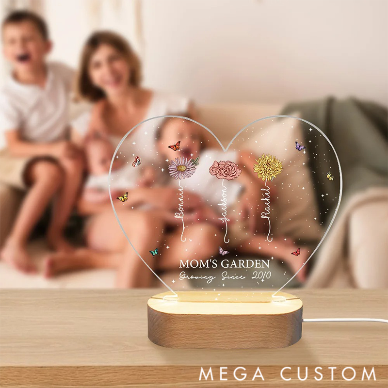 Personalized 1-12 Birth Flowers Heart-shaped LED Night Light with Wooden Base Home Decor Mother's Day Birthday Gift for Mom Grandma