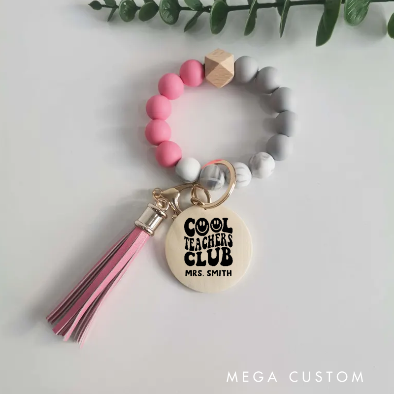 Personalized Teacher Keychain Cool Teach Club Design Silicone Beads Bracelet Keychain Wooden Engraved Wristlet Keychain Teacher Appreciation Gift