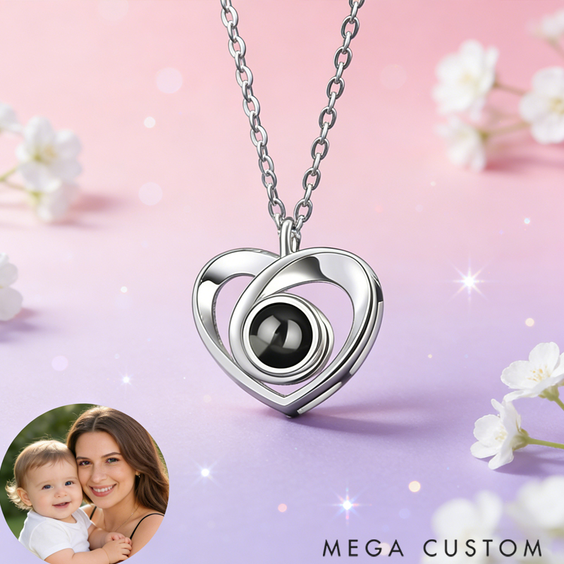 Personalized Mom Heart Shaped Projection Necklace Upload Photo Memorial Jewelry Gift for Mother's Day Birthday Pendant