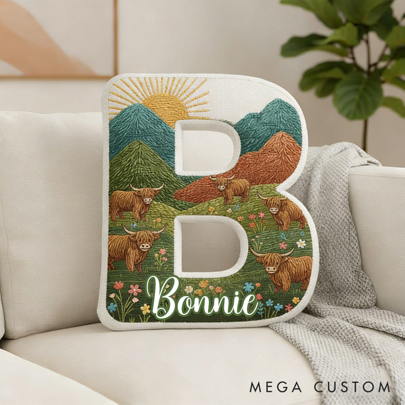 Personalized Highland Cow Initial Pillow Custom Nature-Inspired Throw Pillow for Girlfriend Wife 3D Graphic Pillow for Her