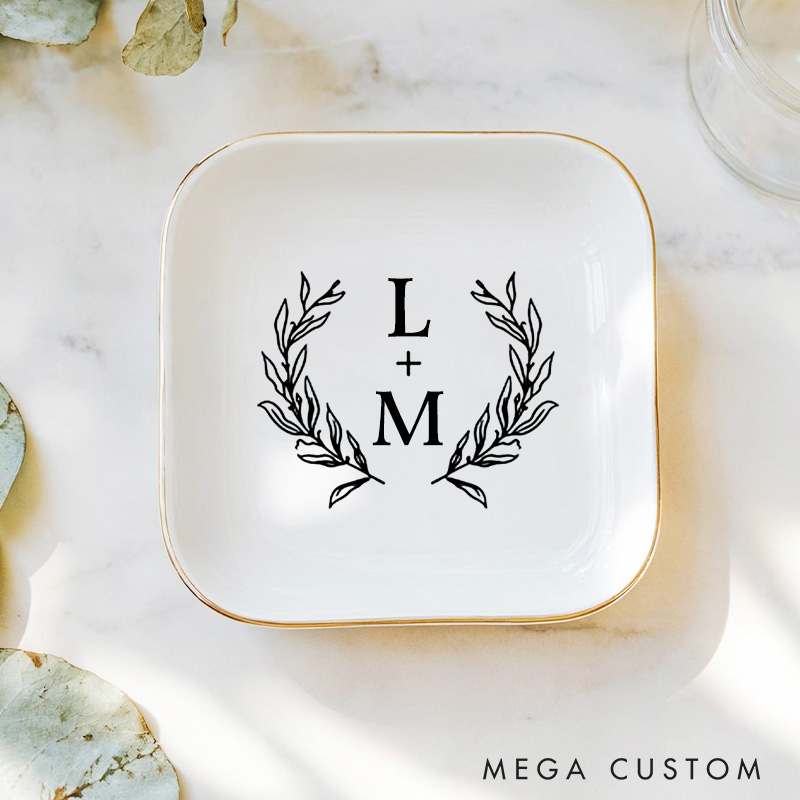 Personalized Classic Laurel Wreath Wedding Engagement Gold-Trimmed Ring Dishes