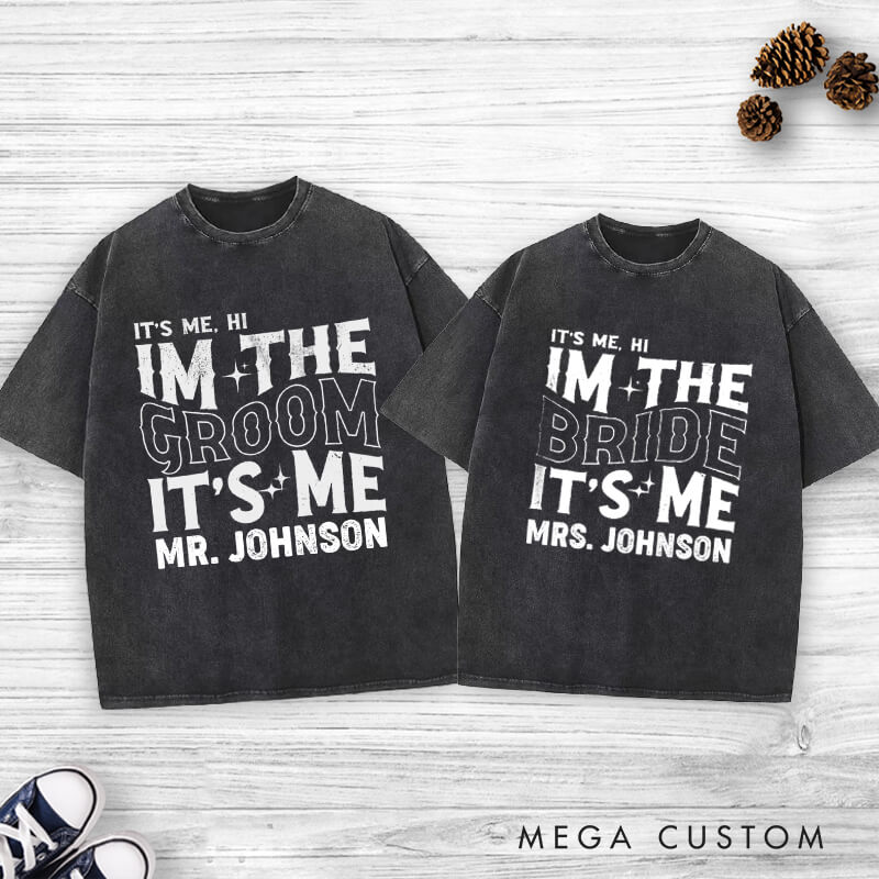 Personalized Modern Vintage It's Me Bride and Groom Matching Wedding Couple Washed T-Shirt