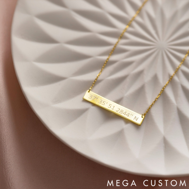 Personalized Coordinate Necklace Latitude and Longitude Travel Destination Commemorative Gift for Travel Lovers