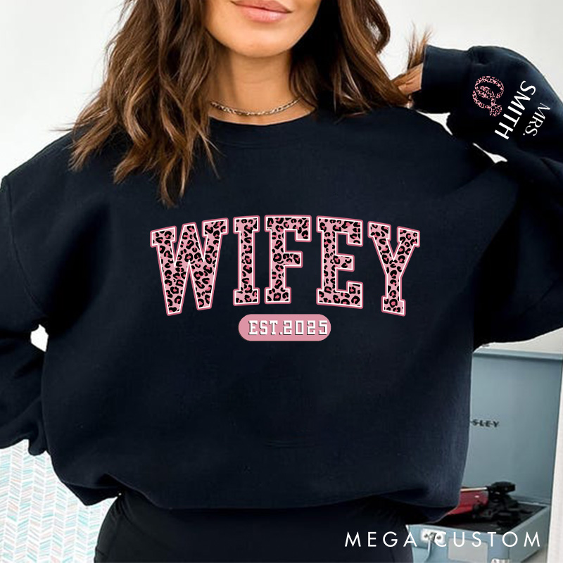 Personalized Wifey Sweatshirt Custom Leopard Sweatshirt for Her Wife Gift Anniversary Valentine's Gift for Wife Holiday Top Cloth for Wife