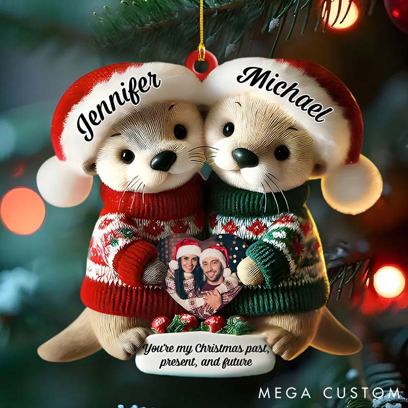 Personalized Couple Otter with Photo Acrylic Christmas Ornament Custom Newlyweds Otter Holding Heart Xmas 2D Flat Printed Ornament from Your Picture
