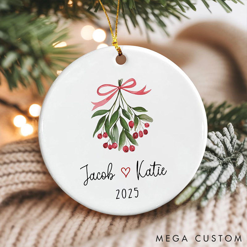 Personalized Couple Mistletoe Ceramic Ornament Custom Name Year Christmas Gifts for Husband Wife Ornament for Couple Newlyweds Xmas Gift