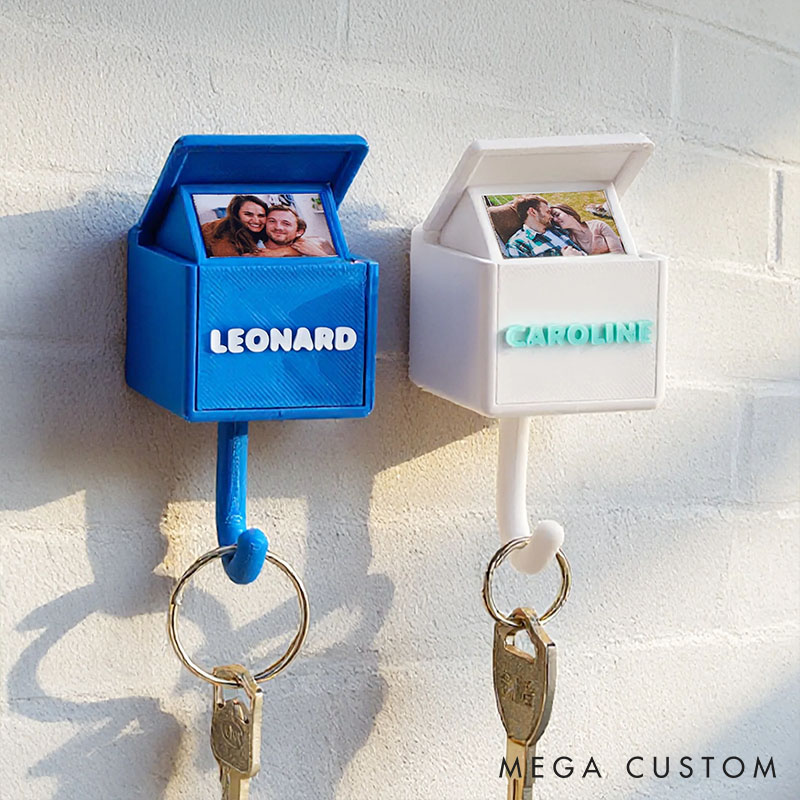 Personalized Couple Multicolor 3D-Printed Wall Key Holder with Name and Photo Home Decor Anniversary Valentine's Day Gift for Newlyweds Couple