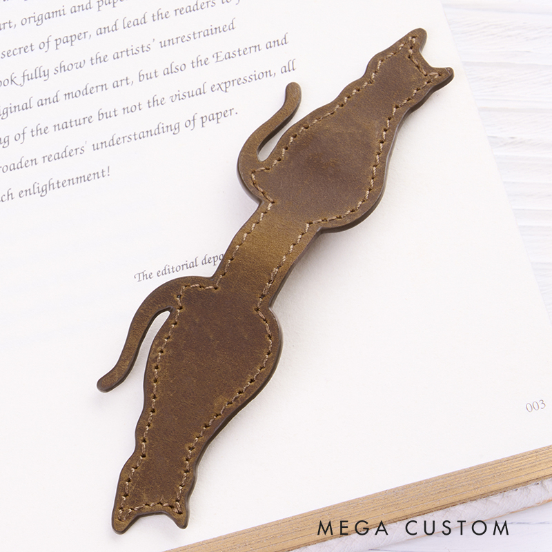 Personalized Leather Cat Bookmark Magnetic Bookmark Custom Name Engraved Page Marker Gift for Readers and Cat Lovers Elegant Animal-Shaped Book Accessory  