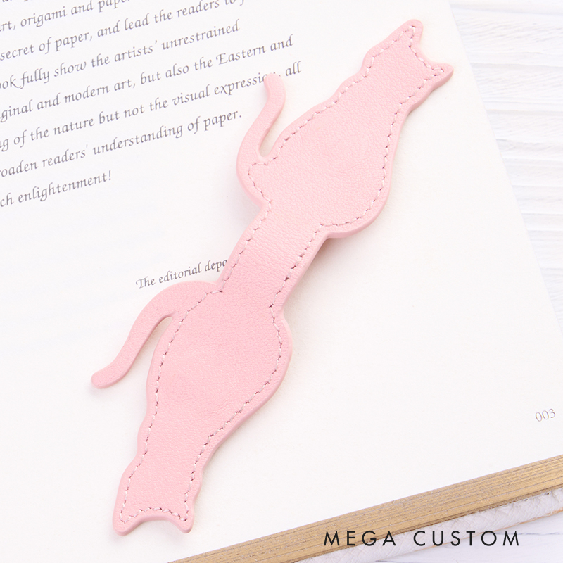 Personalized Leather Cat Bookmark Magnetic Bookmark Custom Name Engraved Page Marker Gift for Readers and Cat Lovers Elegant Animal-Shaped Book Accessory  
