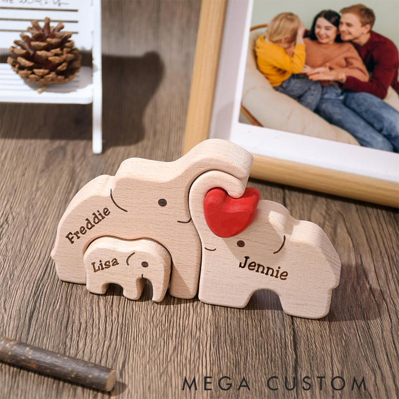 Personalized Wood Elephant Figurine Cuddling Decoration Hand-Carved Elephant for Family Keepsake Gifts