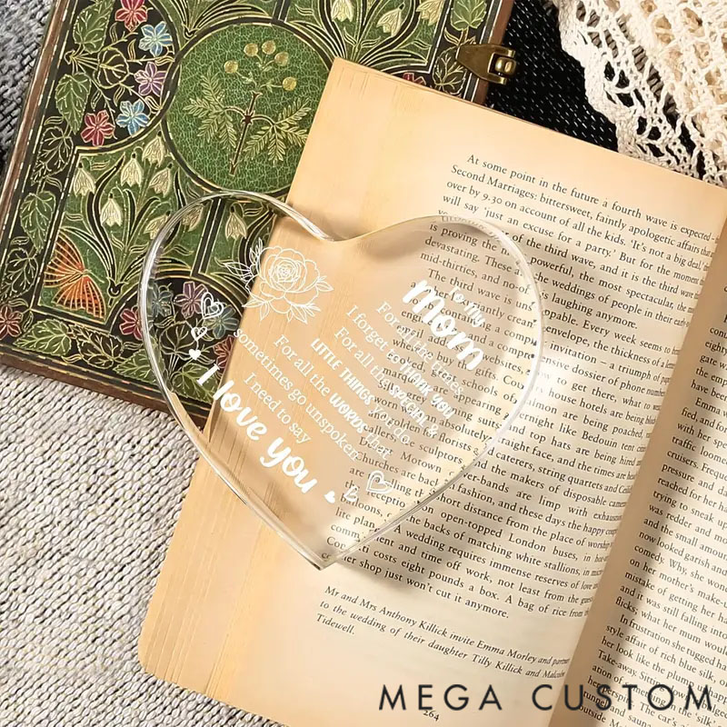 Personalized Heart-Shaped Acrylic Figurine of a Loving Mother, a Valentine's Day Gift for Mom.