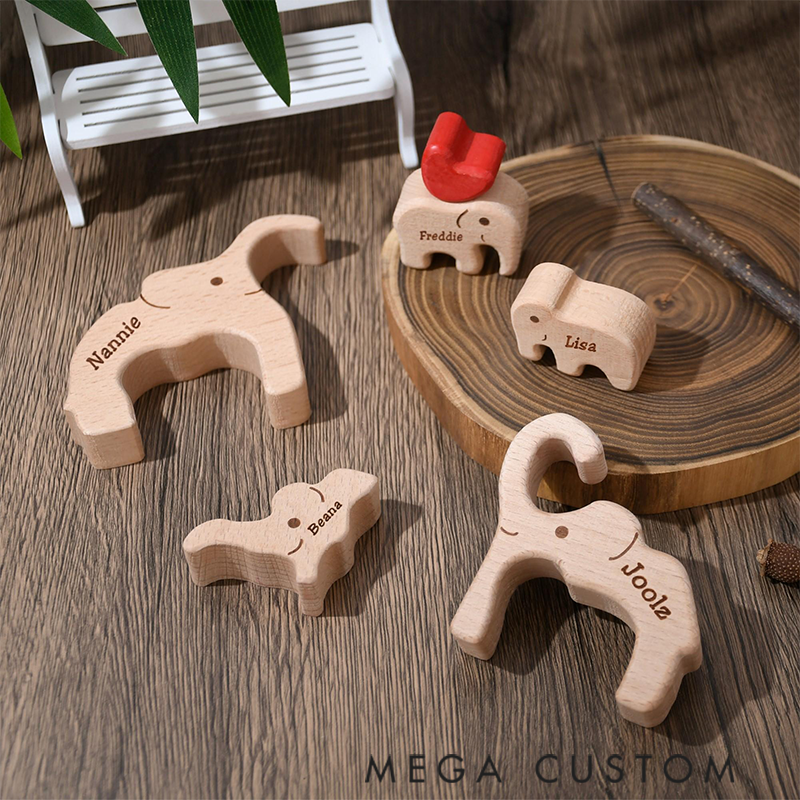 Personalized Wood Elephant Figurine Cuddling Decoration Hand-Carved Elephant for Family Keepsake Gifts