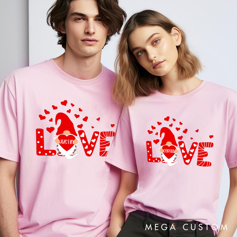 Personalized Couple Cute Love Gnome with Heart Matching T-Shirt Valentine's Day T-Shirt for Husband Wife Boyfriend Girlfriend Gift for Hubby Wifey