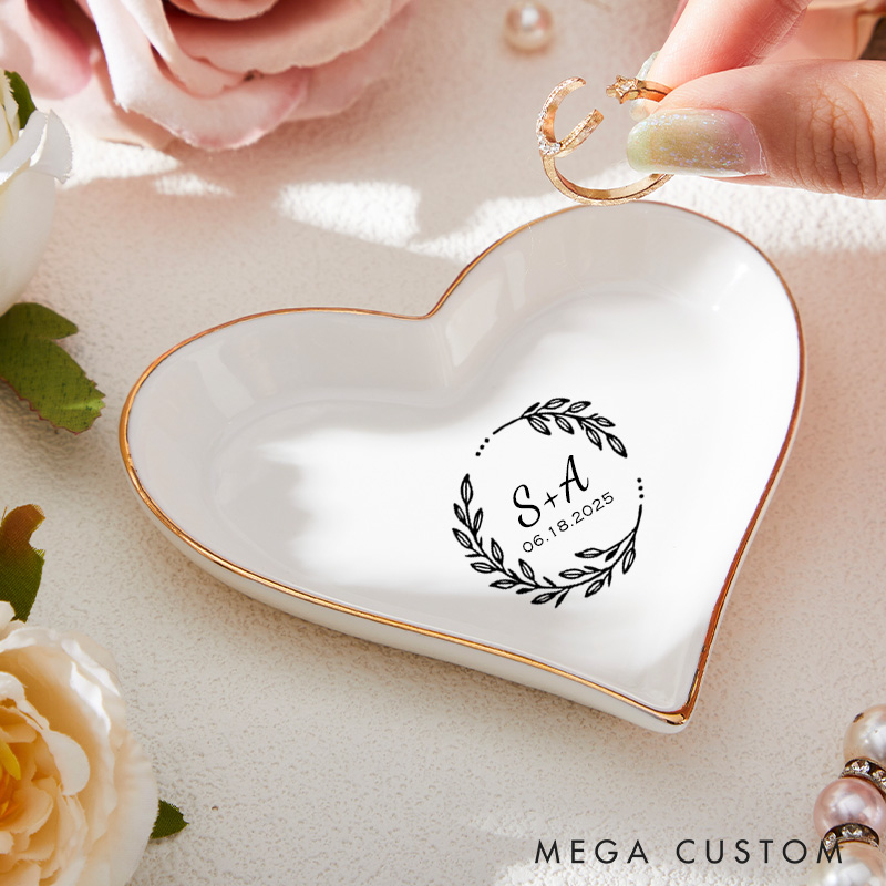 Personalized Leafy Wreath Monogram Wedding Engagement Gold-Trimmed Ring Dishes