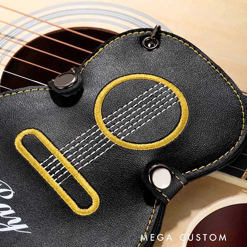 Personalized Guitar Shaped Portable PU Leather Guitar Picks Storage Case with Name and Key Ring Birthday Music Festival Gift for Guitar Player