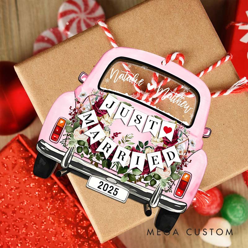 Personalized Couple Just Married Wedding Floral Car Acrylic Christmas Ornament Newlywed Name Xmas Christmas Ornaments for Husband Wife Hubby Wifey