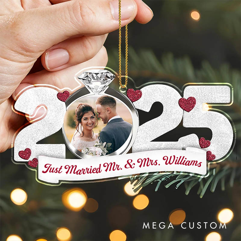 Personalized Couple Just Married Mr and Mrs Ring Acrylic Christmas Ornament with Photo Newlywed Last Name Xmas Christmas Ornaments for Husband Wife