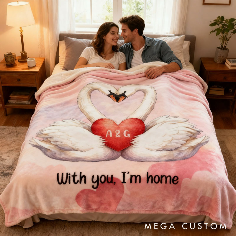Personalized Cartoon Couple Swans in Love Pillow Custom Newlyweds Name Swans Heart Pillow Valentine's Day Gift for Husband Wife Boyfriend Girlfriend