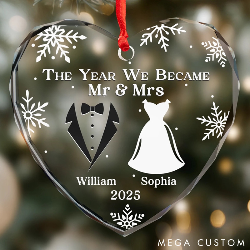 Personalized Couple First Christmas As Mr and Mrs Ornament Christmas Wedding Gifts for Husband and Wife newlyweds Holiday Gift
