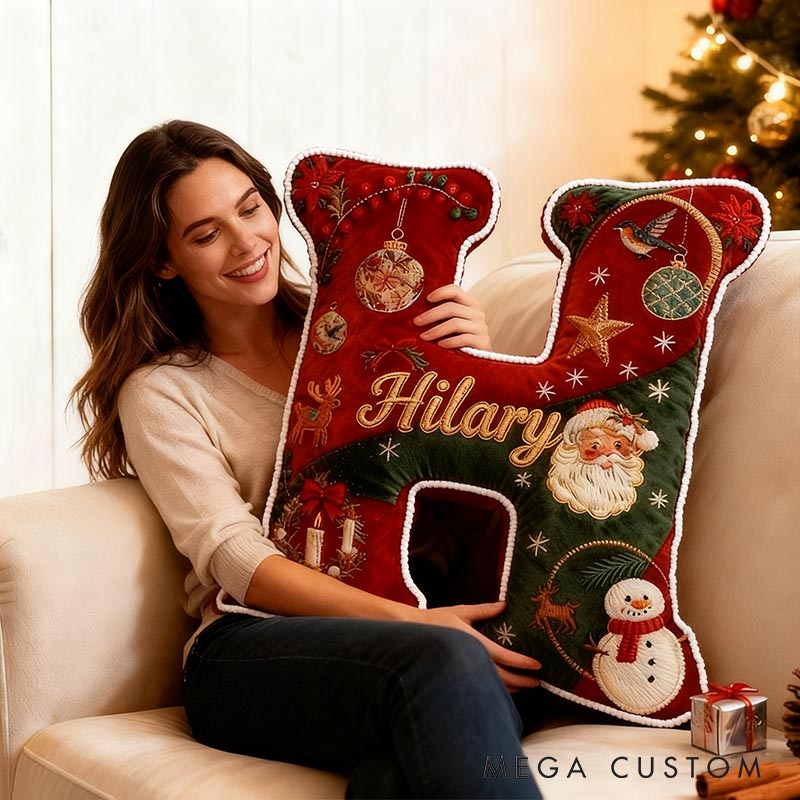 Personalized Girlfriend Retro 26 Letter Christmas Pillow Custom Couple Initials Graphic 3D Print Green Red Xmas Cushion First Christmas Gift for Her
