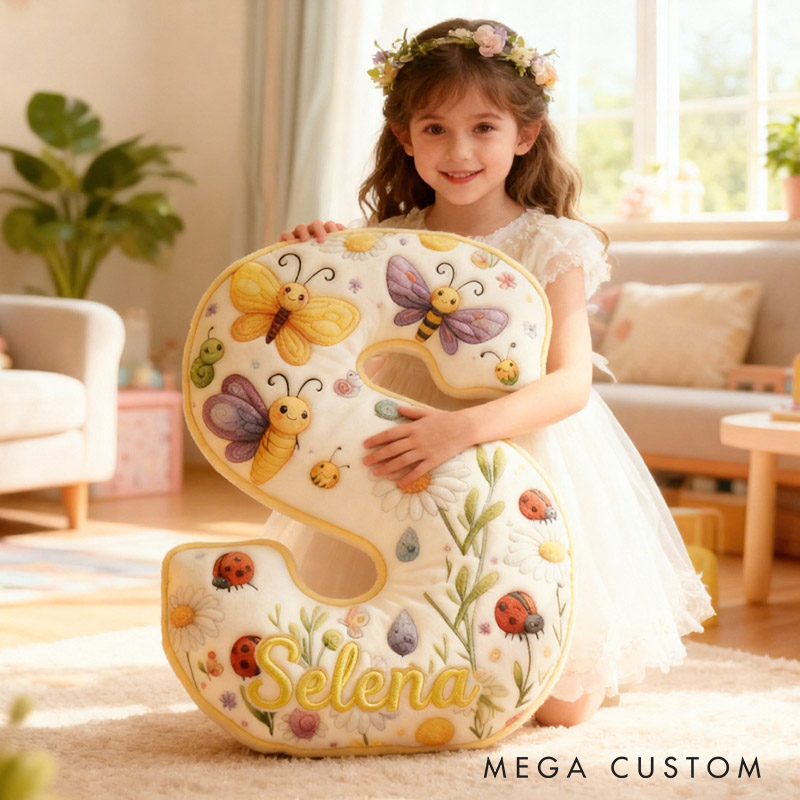 Personalized Flower Girl Boy Bee Ladybug butterfly Floral 26 Letters Pillow Girl friend Name Graphic 3D Printed Cushion Valentine's Day Gift for Her