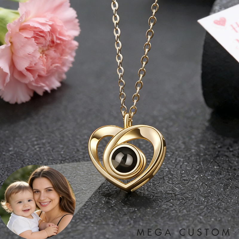 Personalized Mom Heart Shaped Projection Necklace Upload Photo Memorial Jewelry Gift for Mother's Day Birthday Pendant