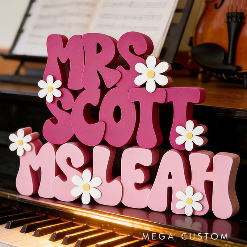 Personalized Daisy Design Desk Name Plate Custom Name Perfect Back to School Teacher Holiday Gift