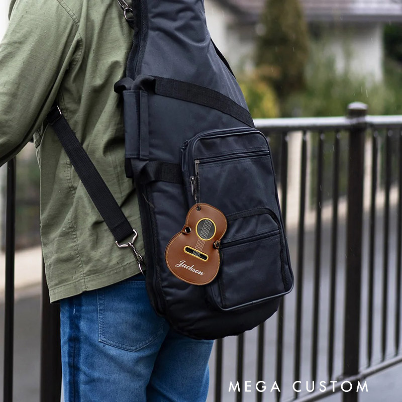 Personalized Guitar Shaped Portable PU Leather Guitar Picks Storage Case with Name and Key Ring Birthday Music Festival Gift for Guitar Player