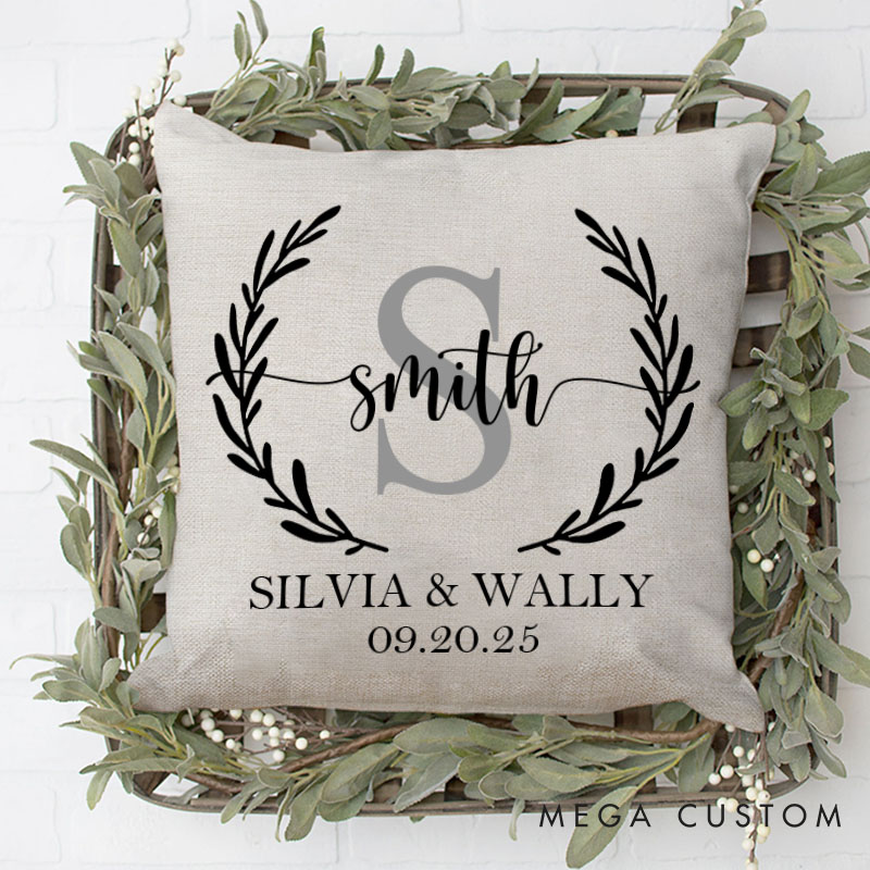 Personalized Couple Elegant Wreath Pillow with Initials Couple Name Valentine's Day Pillow Mr. and Mrs. Pillow Husband Wife Gift for Him Her