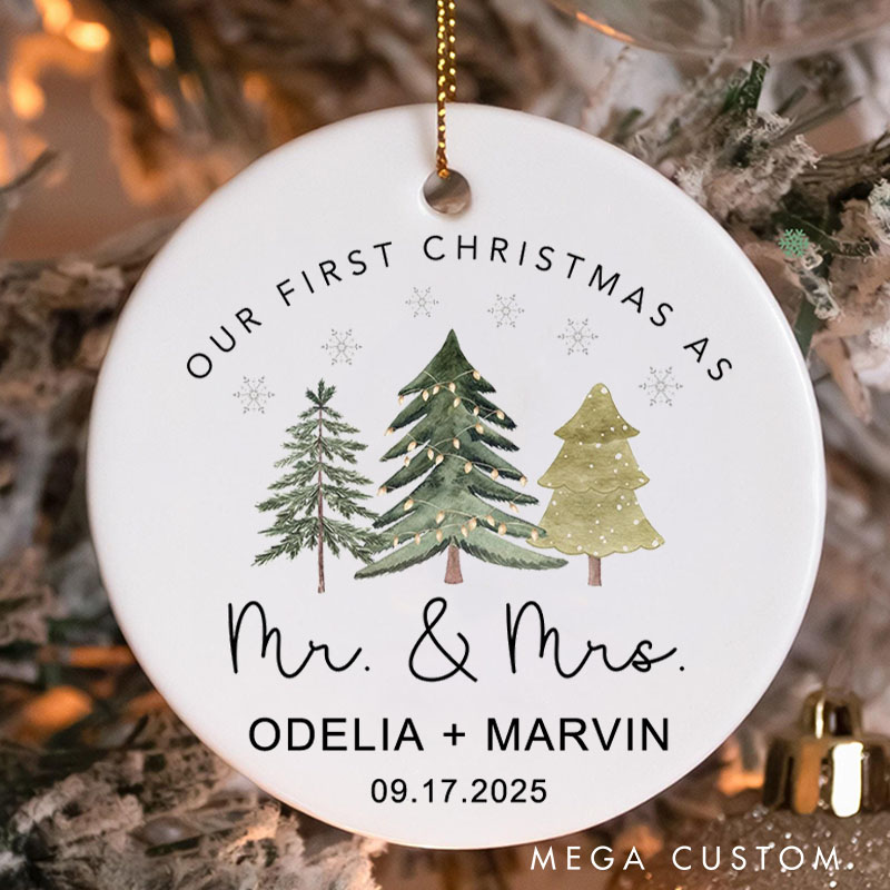 Personalized Our First Christmas as Mr. and Mrs. Ornament 2025 Newlywed Christmas Ornament Husband Wife Xmas Decor Gift Couple Anniversary Gift