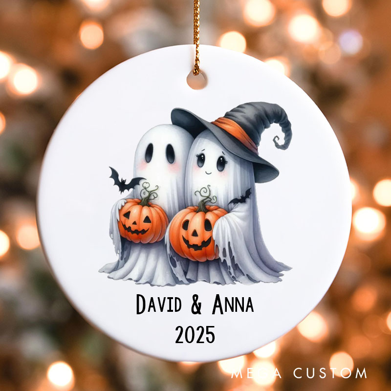 Personalized Adorable Ghost Couple Ornament Couple 2025 Halloween-Themed Ornament Husband Wife Ghost Gift