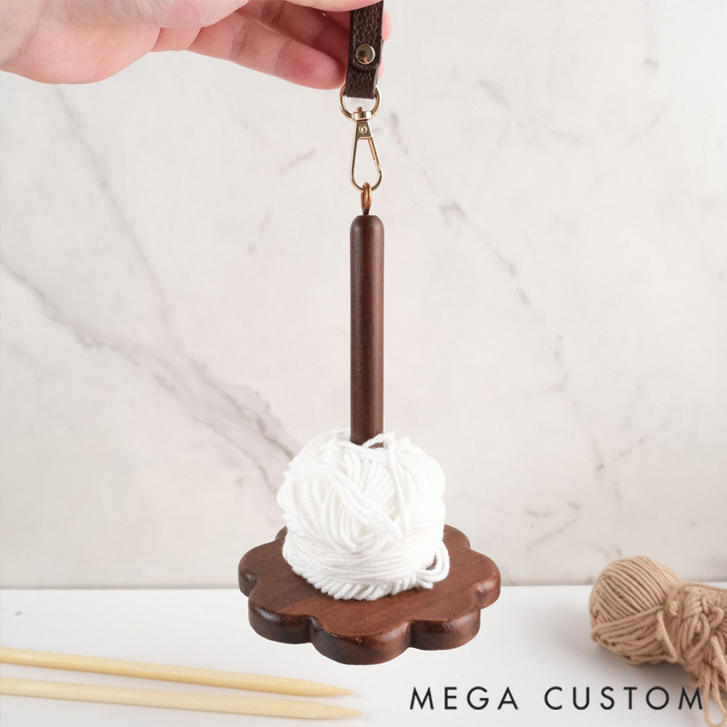Personalized Vintage Wristband Yarn Spinner Portable Yarn Holder Crochet Yarn Spinner Crochet Gift