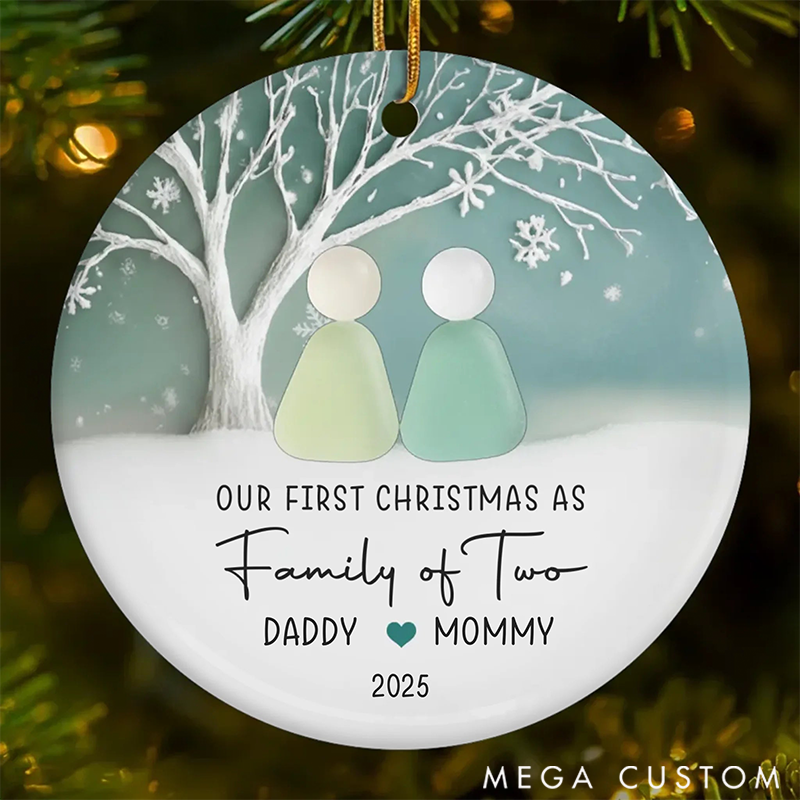 Personalized Family Ornaments Anchored in each Other