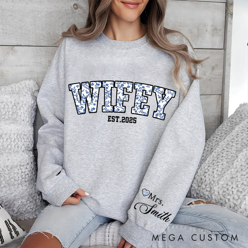 Personalized Toile de Jouy Wifey Sweatshirt Custom Newlyweds Sweatshirt for Wife Valentine Anniversary Gift Shirt Couple Toile de Jouy Top