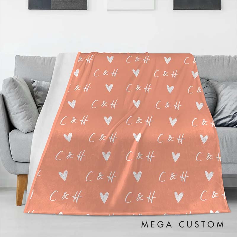 Personalized Couple Love Heart Double Names Initials Blanket Newlywed Multicolor Blanket Valentine's Day Gift for Husband Wife Boyfriend Girlfriend