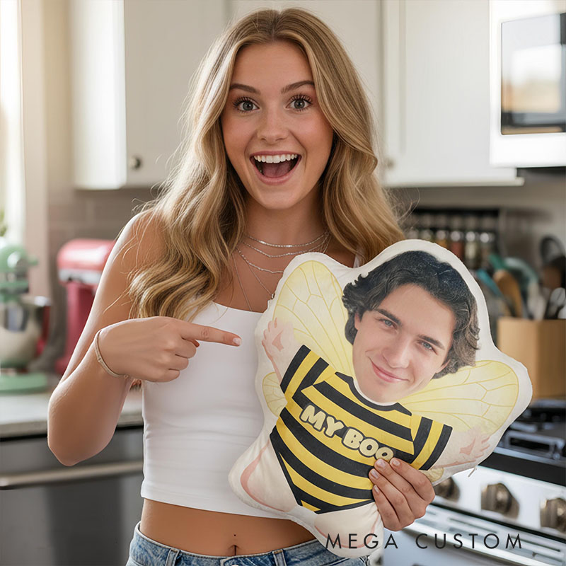 Personalized Couple Face Photo Pillow Custom Newlyweds Hug Me Doll Cushion Valentine's Day Gift for Husband Wife Boyfriend Girlfriend First Christmas