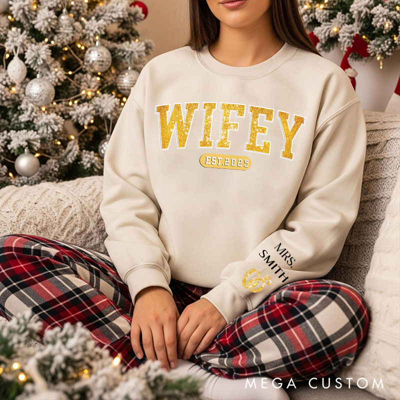 Personalized Couple Wifey Hubby Sweatshirt Custom Anniversary Wedding Gifts for Husband and Wife Couple Holiday Sweatshirt
