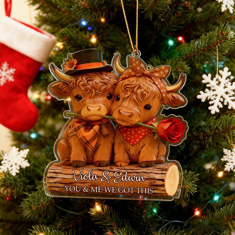 Personalized Couple 2D Flat Printed Faux Wood Highland Cow Acrylic Christmas Ornament Newlywed Xmas Ornament Christmas Gift for Farm Animal Lovers