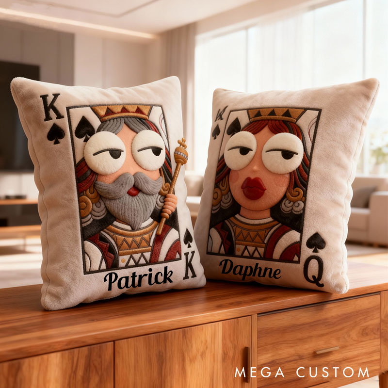 Personalized Couple Poker King and Queen Graphic 3D Print Pillow Custom Newlyweds Cushion First Christmas Gift for Her Him Boyfriend Girlfriend