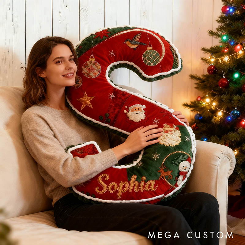 Personalized Girlfriend Retro 26 Letter Christmas Pillow Custom Couple Initials Graphic 3D Print Green Red Xmas Cushion First Christmas Gift for Her
