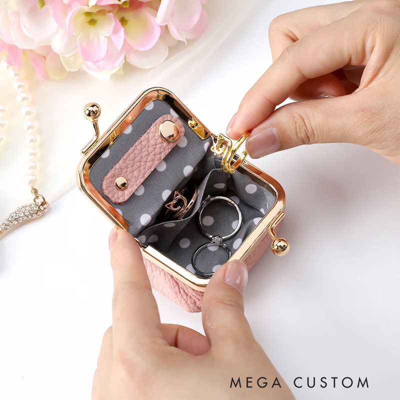 Personalized Birth Flower Bouquet Vintage Mini PU Leather Jewelry Box with Name and Kiss Lock Travel Essential Birthday Bridesmaid Gift for Women