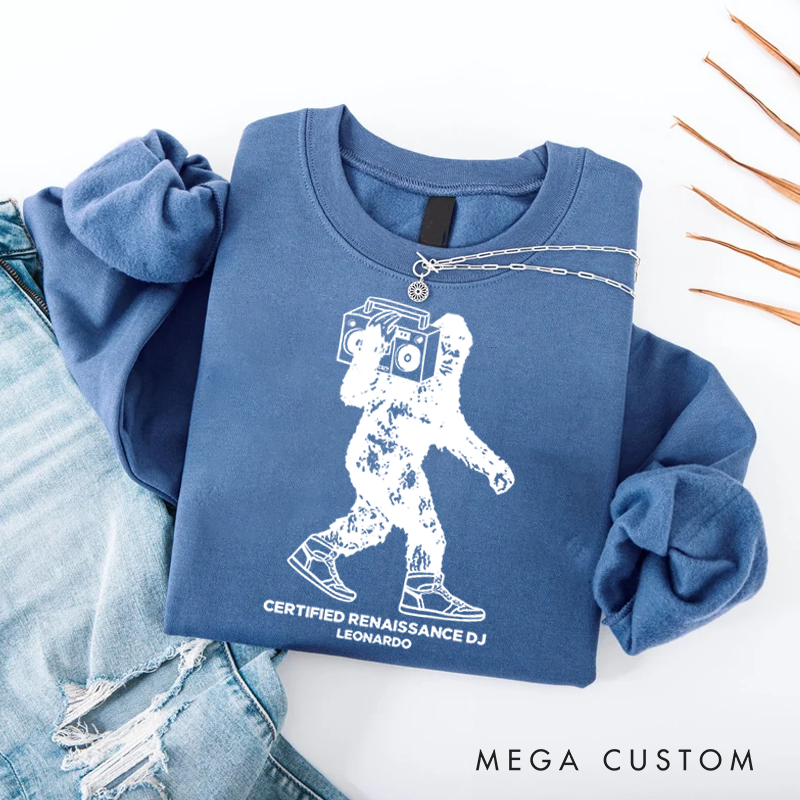 Personalized Classic Sweatshirts Vintage Hip Hop Sweatshirt Stereo Record Player Sweatshirt Cool Weird DJ Shirts Funny Unique Turntable Hilarious Graphic Sweatshirt