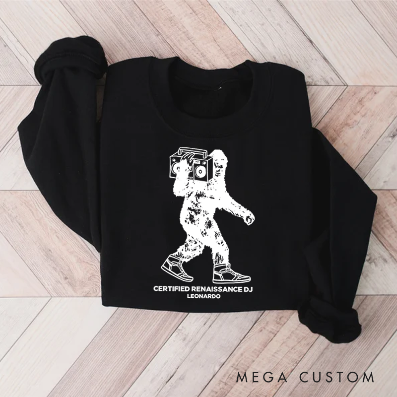 Personalized Classic Sweatshirts Vintage Hip Hop Sweatshirt Stereo Record Player Sweatshirt Cool Weird DJ Shirts Funny Unique Turntable Hilarious Graphic Sweatshirt